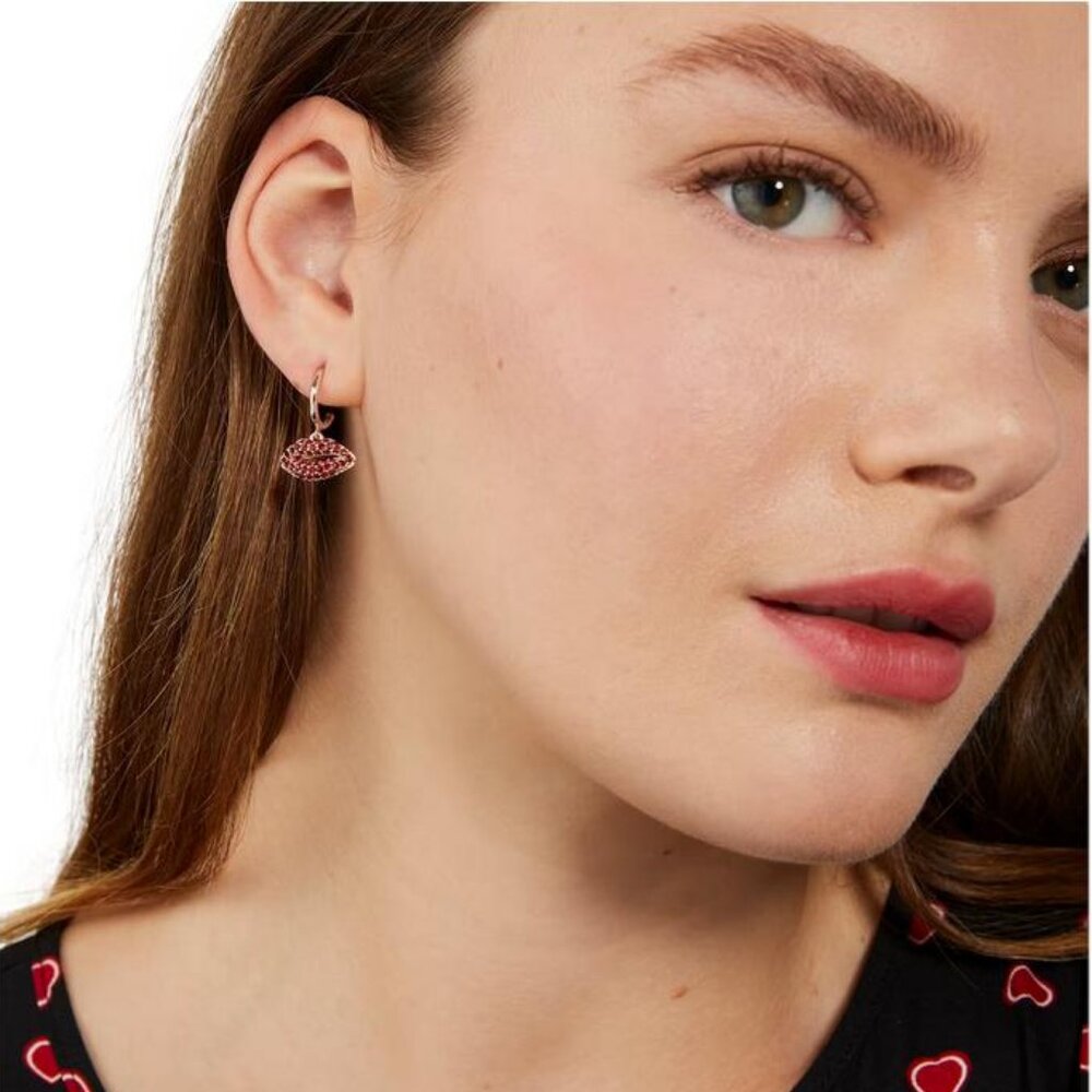 Kate Spade Kiss Kiss Pavé Lips Huggie Earrings in Rose Gold Red Jewelry Gift NEW - Picture 3 of 6